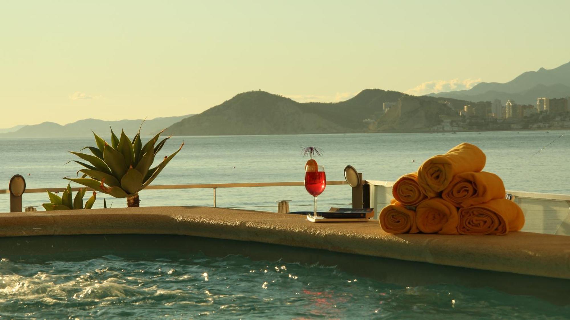 Hotel Nadal Benidorm Bagian luar foto